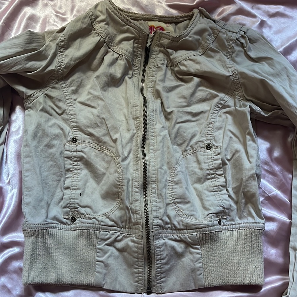 2000’s jacket - Picture 2 of 4